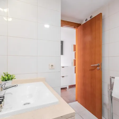 Nyaraló Obsidian Peridotita Costa Adeje (Tenerife)