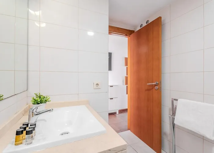 펜션 Obsidian Peridotita 아데제