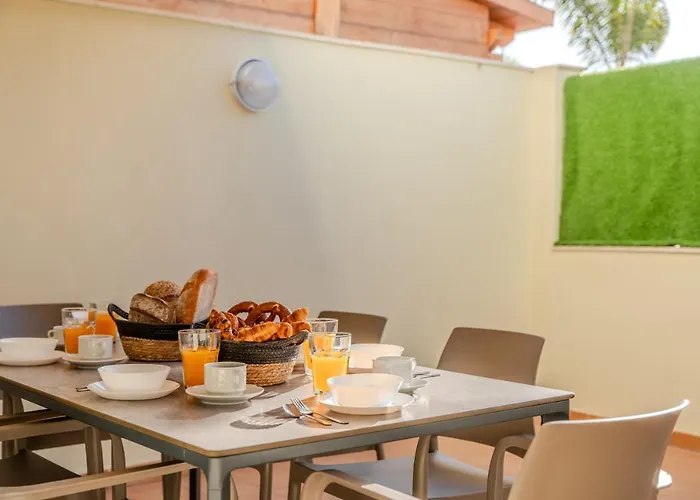 Obsidian Peridotita 펜션 아데제